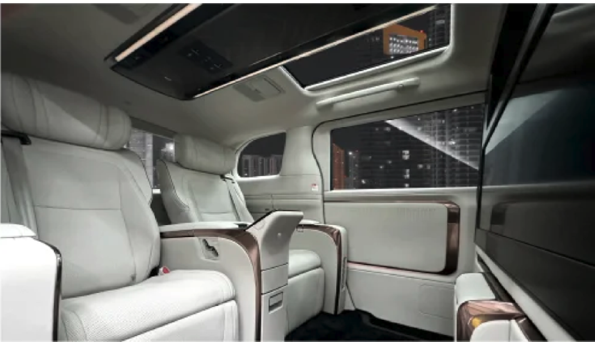 LEXUS LM interior amenities